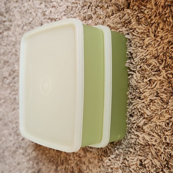 Vintage Tupperware square containers - set of 2 - Picture 6 of 6